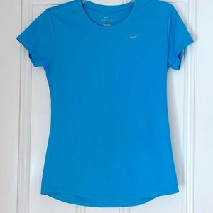 Nike dri fit blue t shirt women’s small